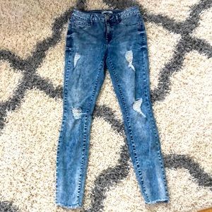 Women’s Distressed Ripped Jeans